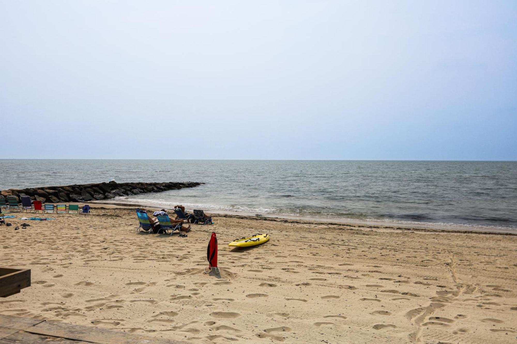 Beachfront Dennis Condo At The Sailing Cow Cafe Ngoại thất bức ảnh